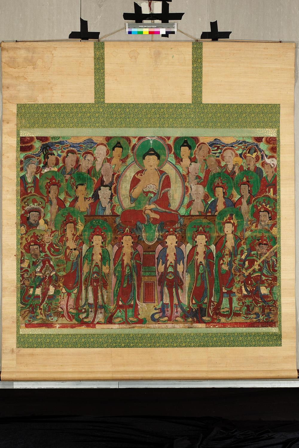 극락에서 설법하는 아미타불 대표이미지